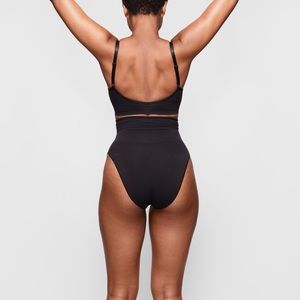 SKIMS Black/Onyx Core Control Brief